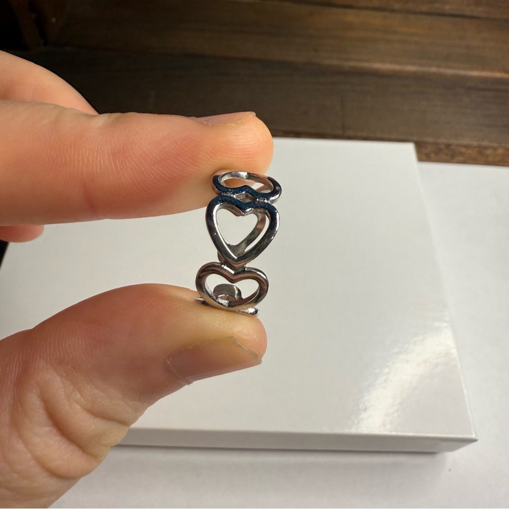 Silver Heart Ring - Picture 2 of 3